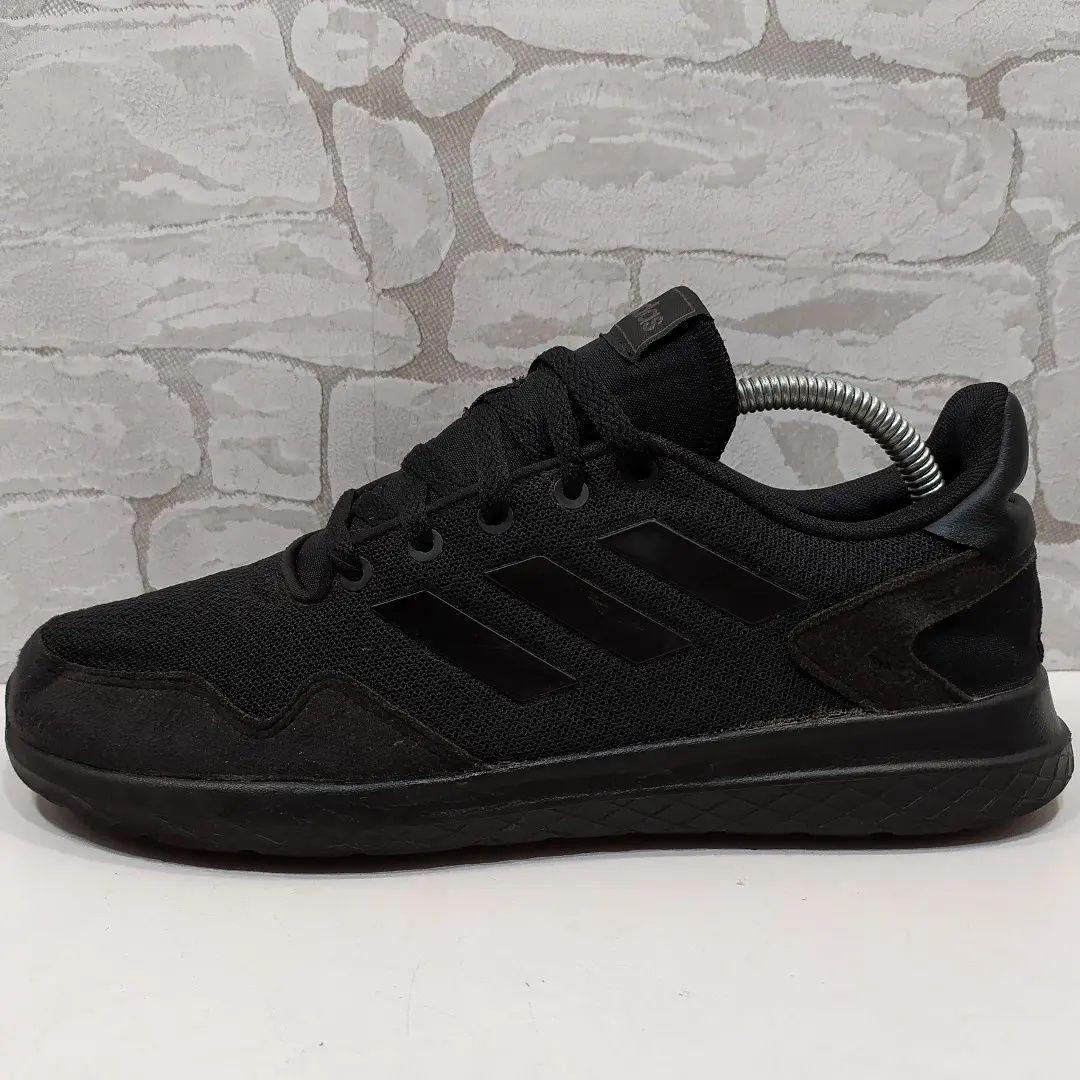 кросівки Adidas Archivo 40р/25.5см