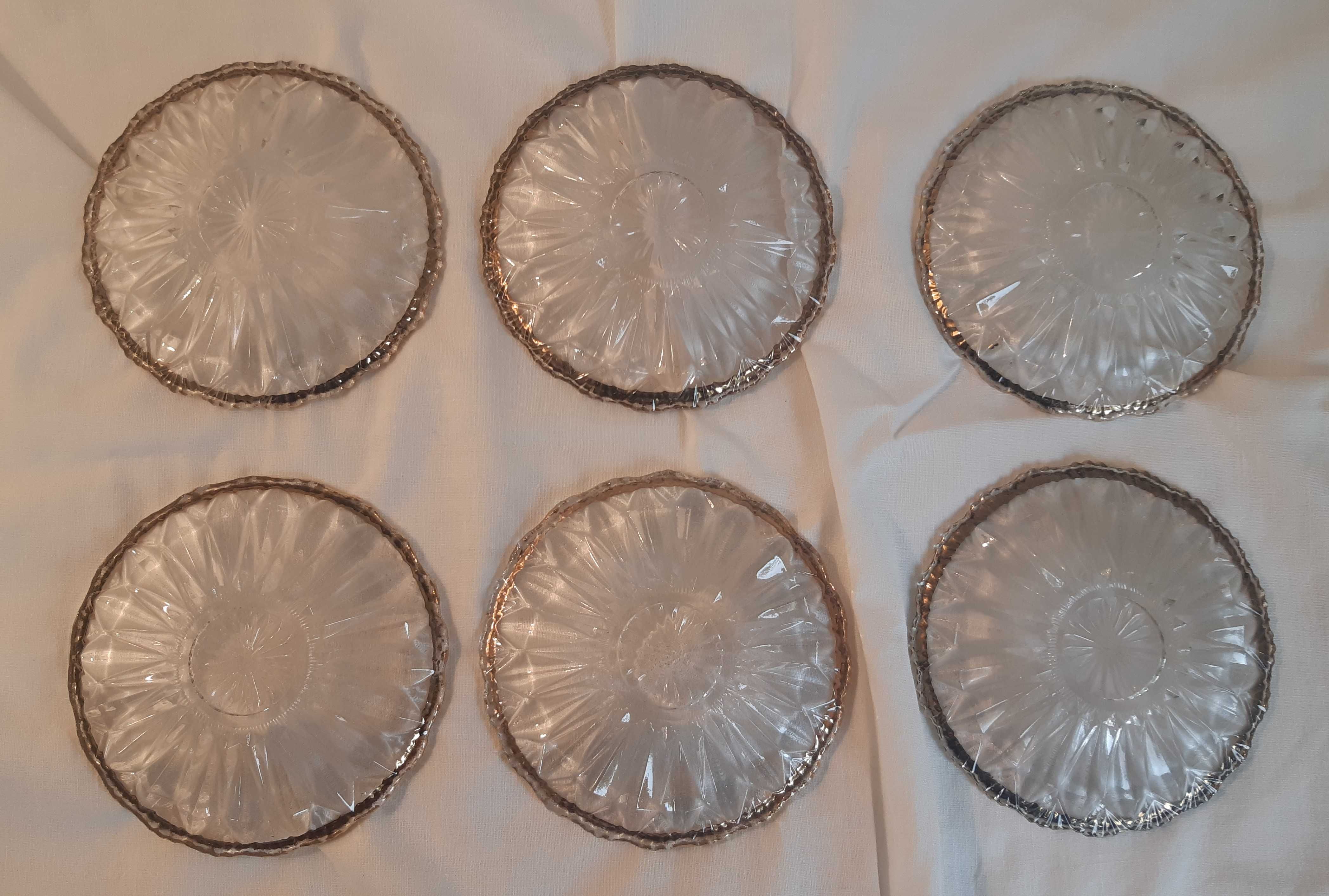 Conjunto de 6 Pratinhos em Vidro Antigo Prensado Friso Dourado