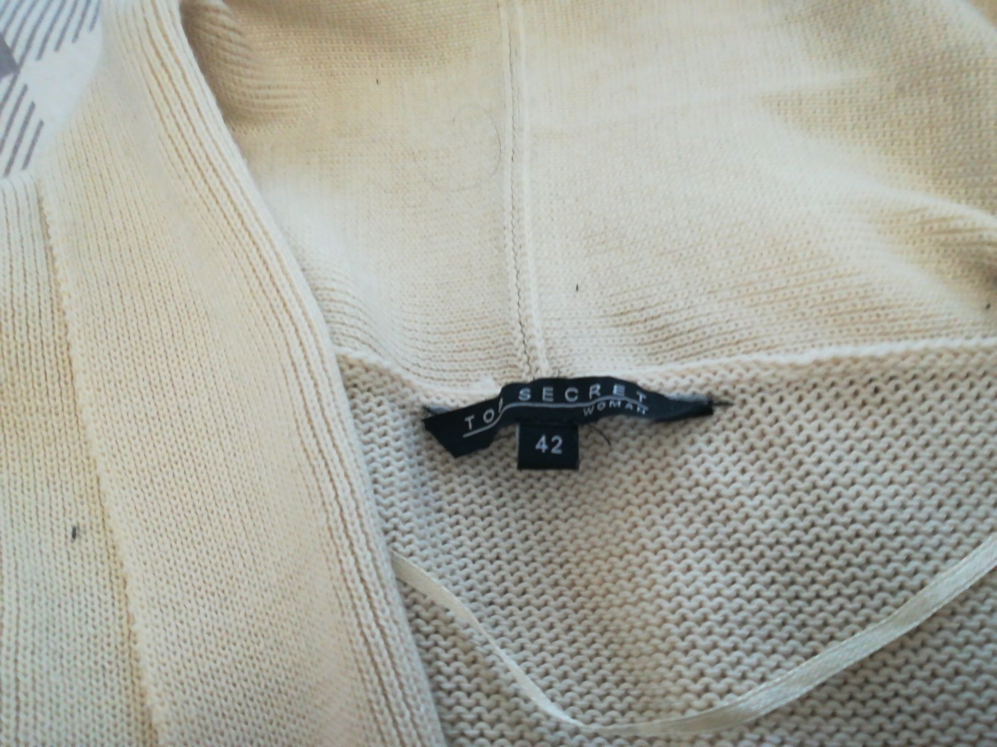 Sweter top Secret 42