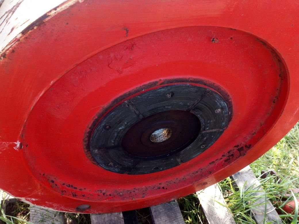 Koło zamachowe, rębak, kruszarka, obciążnik,prądnica,prasa Sipma Z-224
