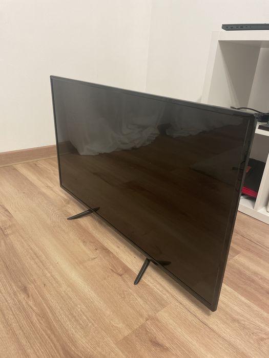 Televisao Kunft 40” (não smart)
