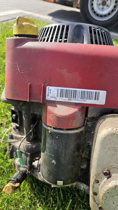 Silnik briggs stratton uszkodzony Intek 13,5