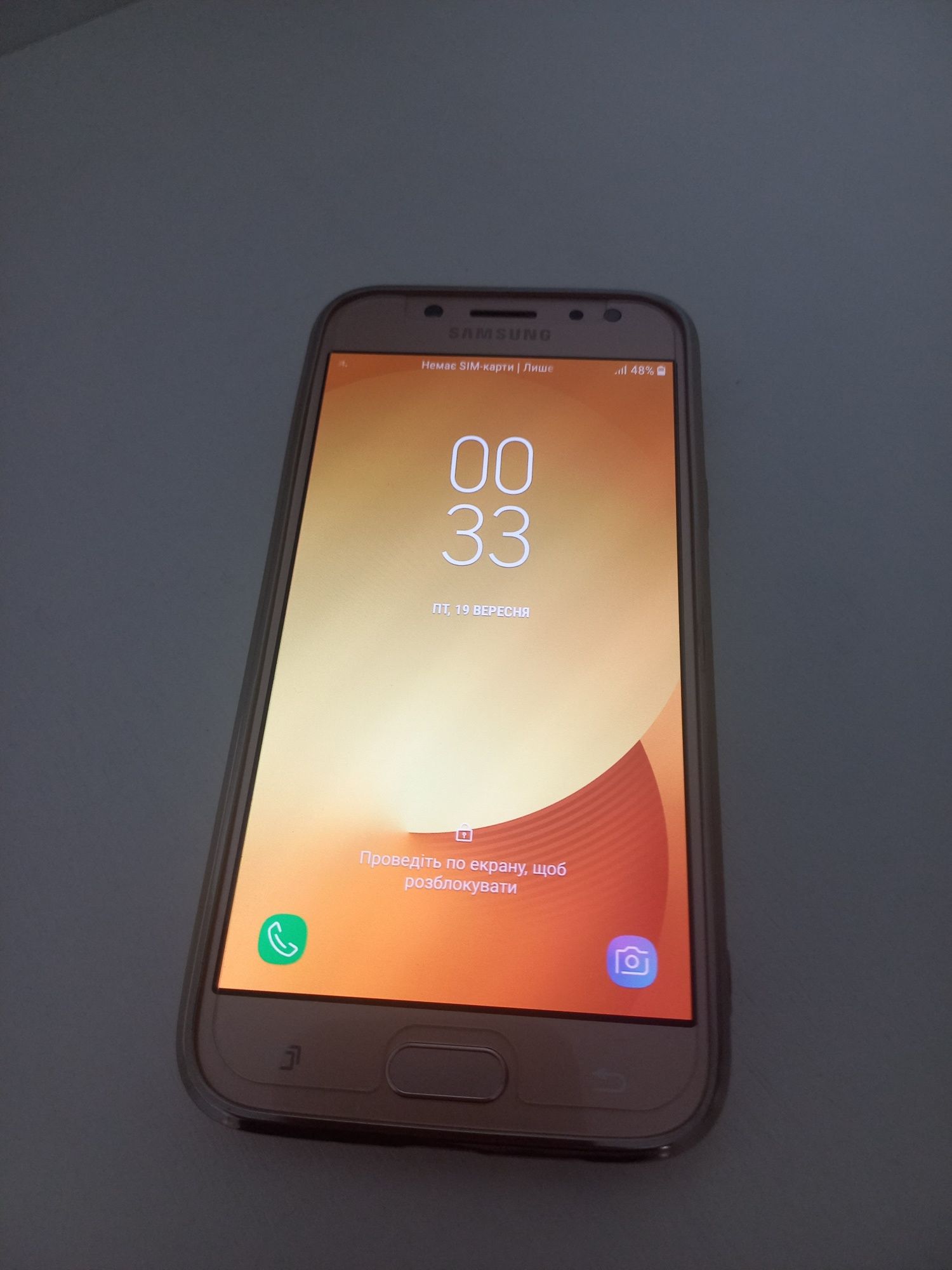 Телефон Samsung J5
