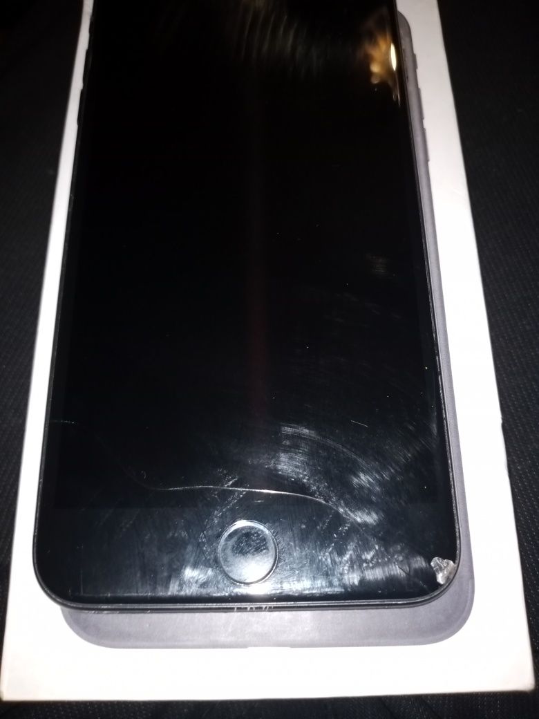 Б/В битий iPhone 8 64 7 plus 128 не Neverlock