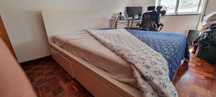 Cama com cabeceira King Size