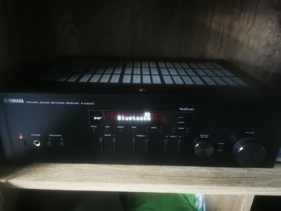 Amplituner Yamaha R-N303D musicCast 2x głośnik
