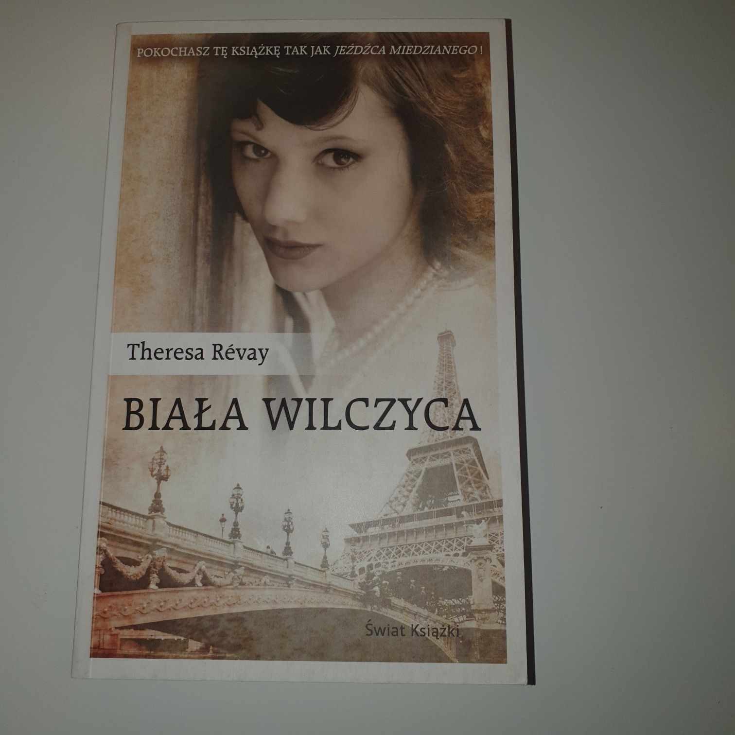 Książka Biała Wilczyca