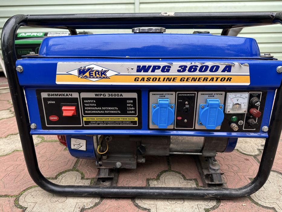 Продам бензиновий генератор