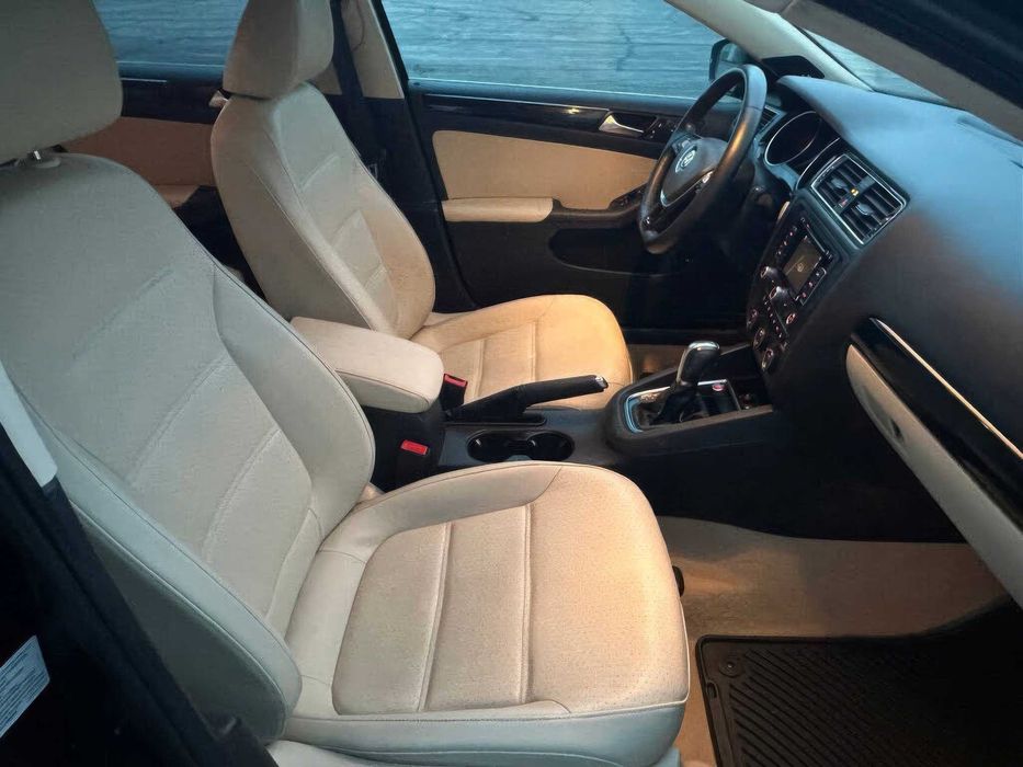 Volkswagen Jetta SEL      2015