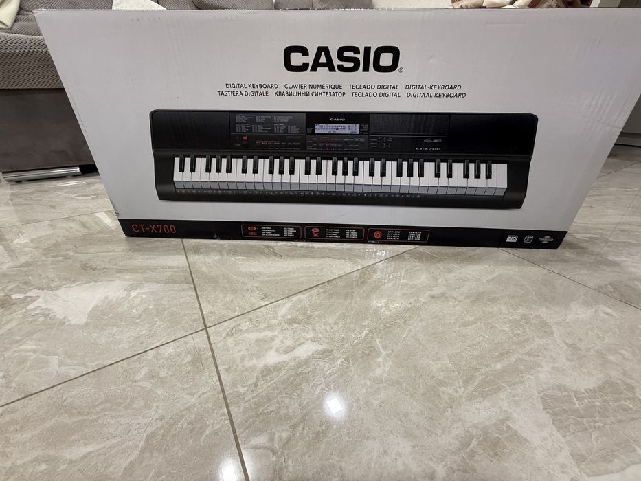 Casio CT-X700 синтезатор+ подарунок підставка