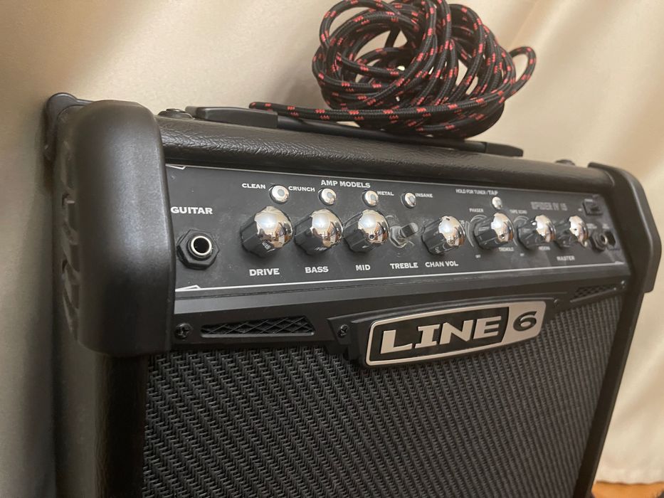 Комбопідсилювач для електрогітари Line 6 Spider IV 15