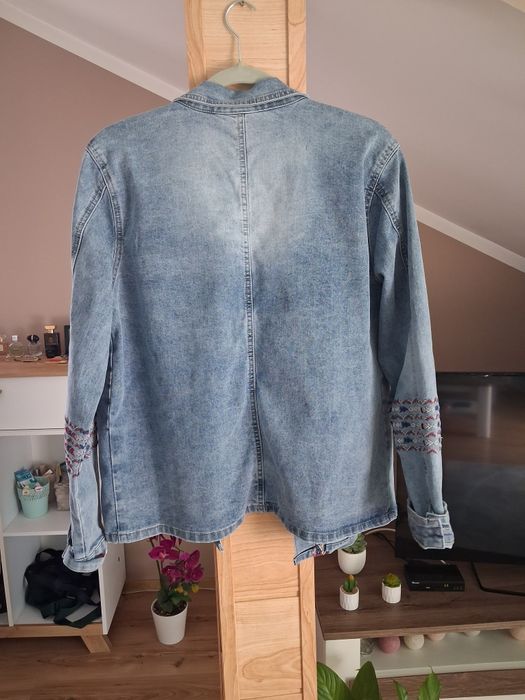 Kurteczka dżinsowe z haftem