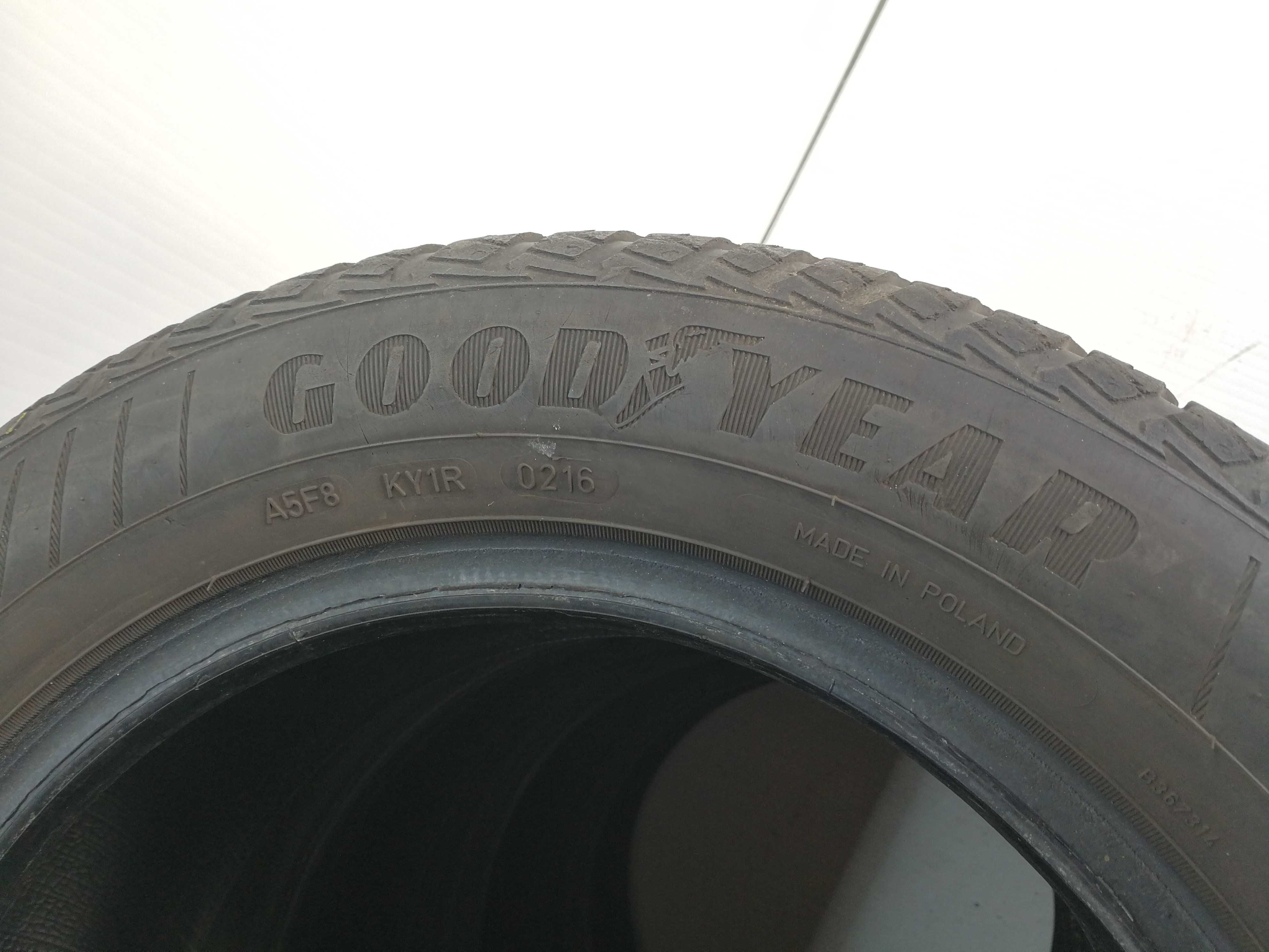 Całoroczne Premium Goodyear Vector 4 Seasons G2 185/60r14 82H N9088