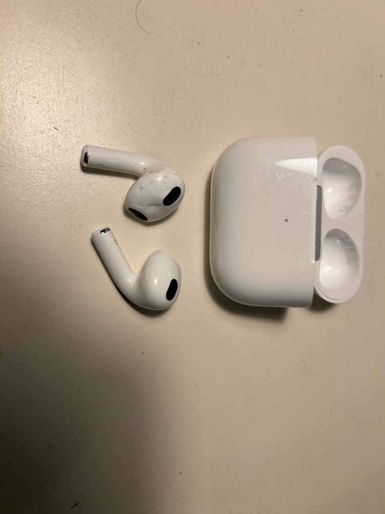 Apple AirPods 3.a geração