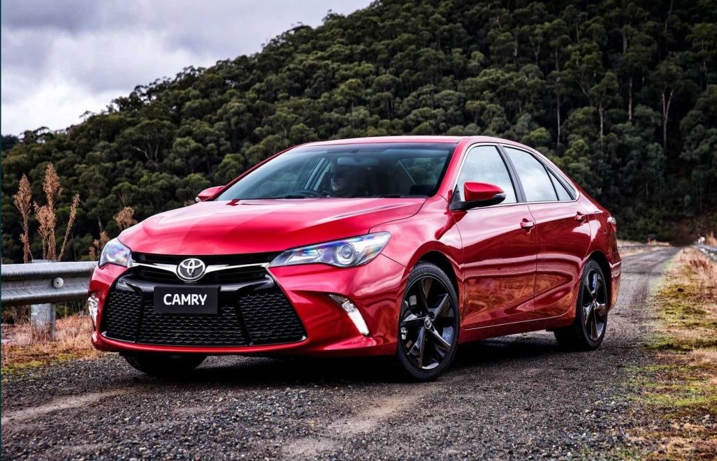 Аренда прокат Toyota Camry Hybrid гибрид