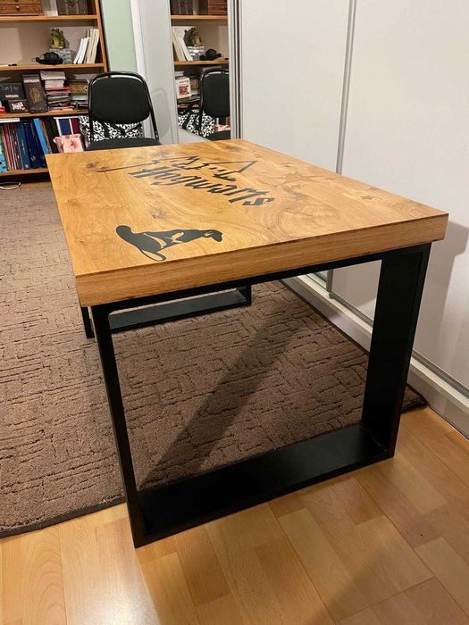 Stolik loftowy dla fanów Harrego Pottera