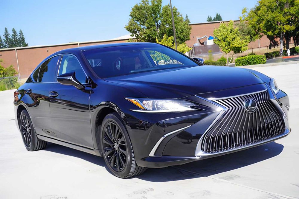 Lexus ES 350      2019