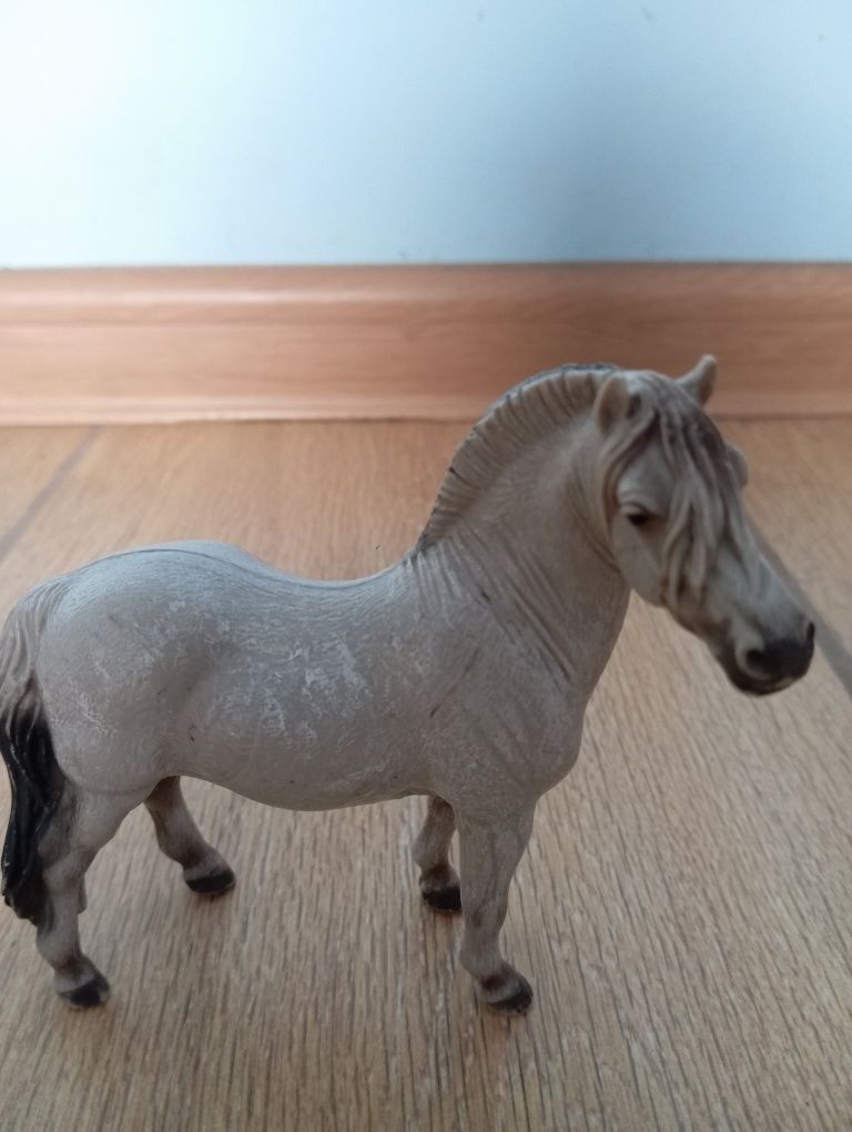 Sprzedam konie Schleich