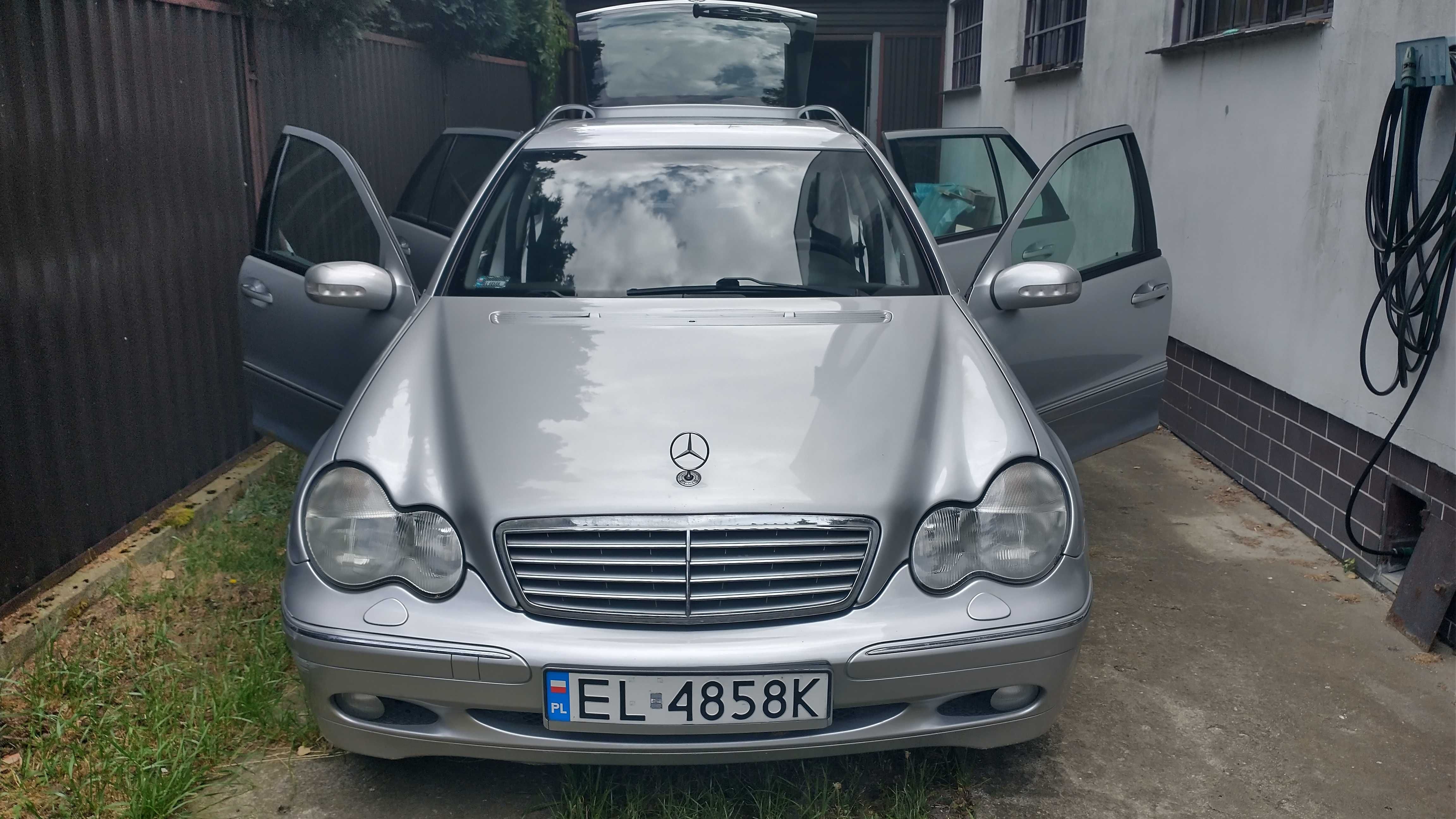 Mercedes C200 Kompressor 163KM, z małym przebiegiem.