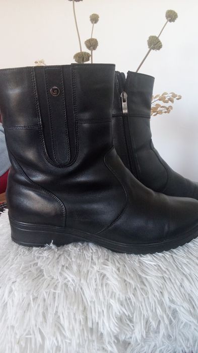 Skórkowe kozaczki botki docieplane 40