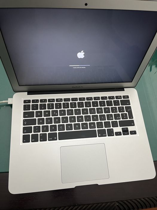 MacBook Air 13” (2017) — A1466 | SSD 128 GB | Excelente estado