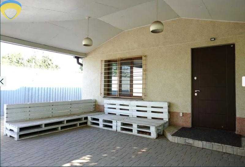 Продам двоповерховий будинок з ділянкою на Черемушках! вул. Кордонна