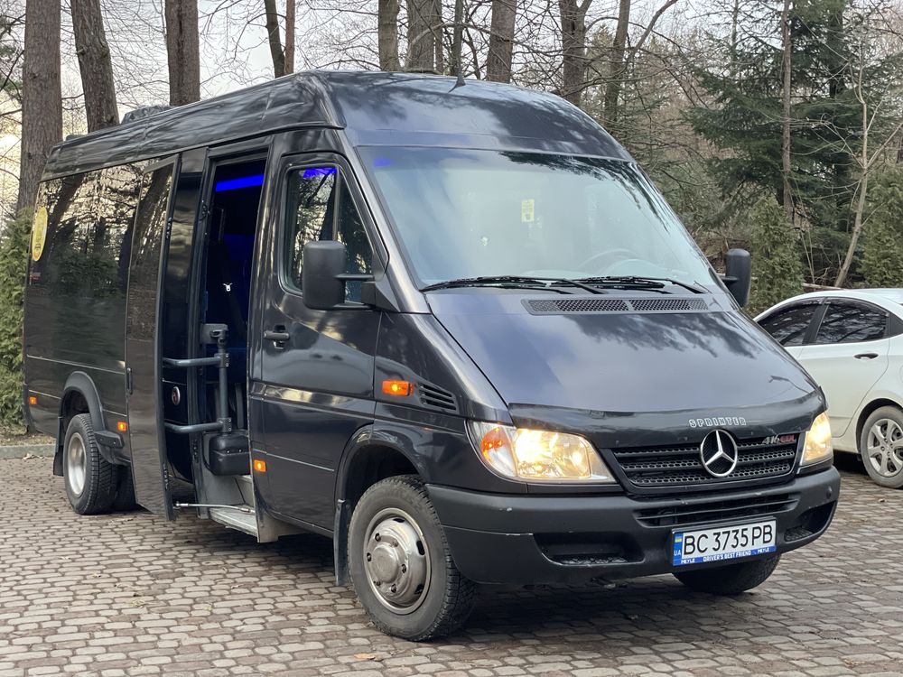 Mercedes Sprinter 416 оригінальний пасажир . 2.7 автомат