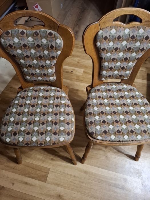 Krzesła dębowe sztuk 2