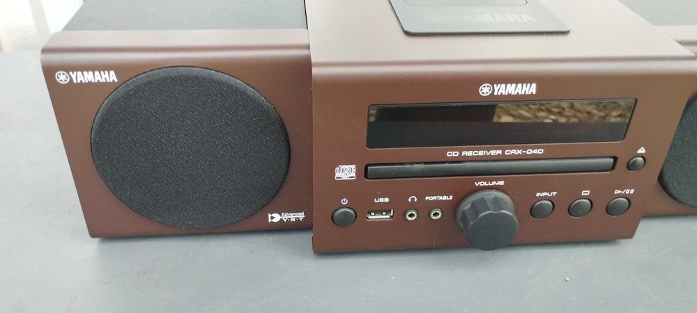 Музичний Центр Yamaha CRX-040 / USB / CD / Ipod / iphone