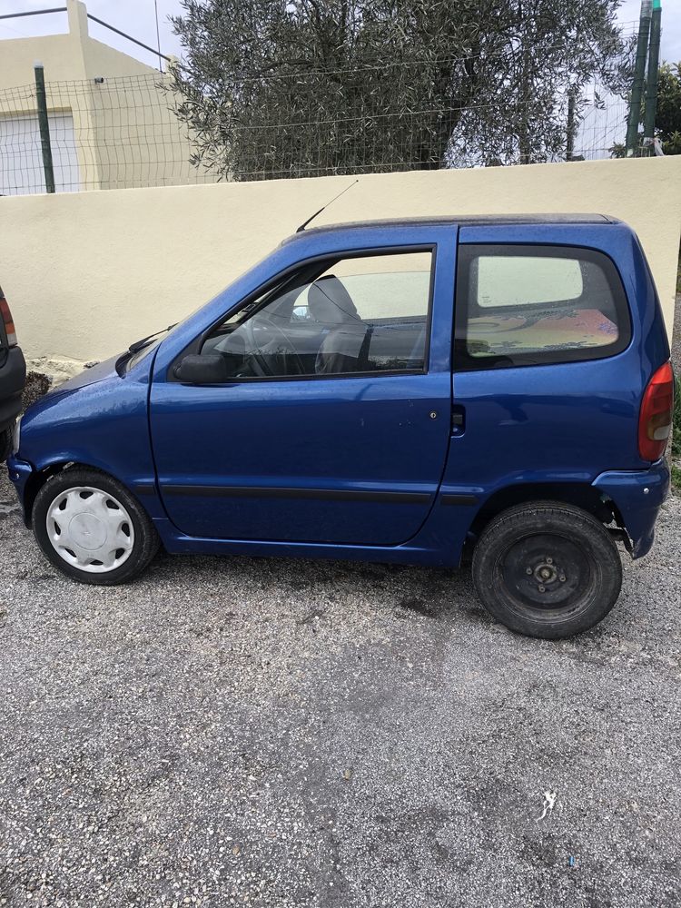 Carro pequeno “mata velhos “ “papa reformas “