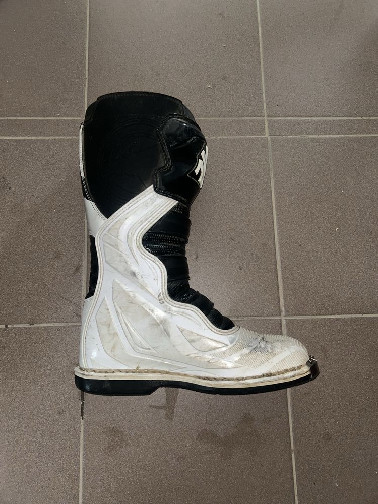 Buty Cross Raven Trooper Białe