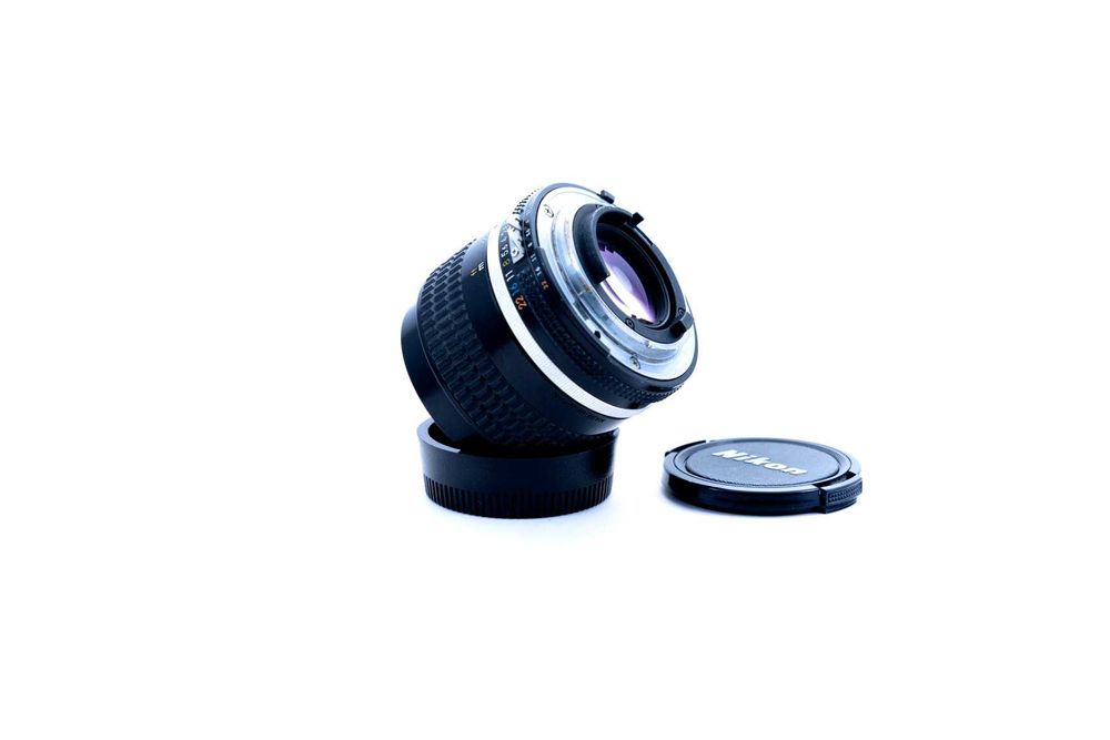 Obiektyw Nikon AI-S Nikkor 85mm 1:2 F2! Metal! Made in Japan!