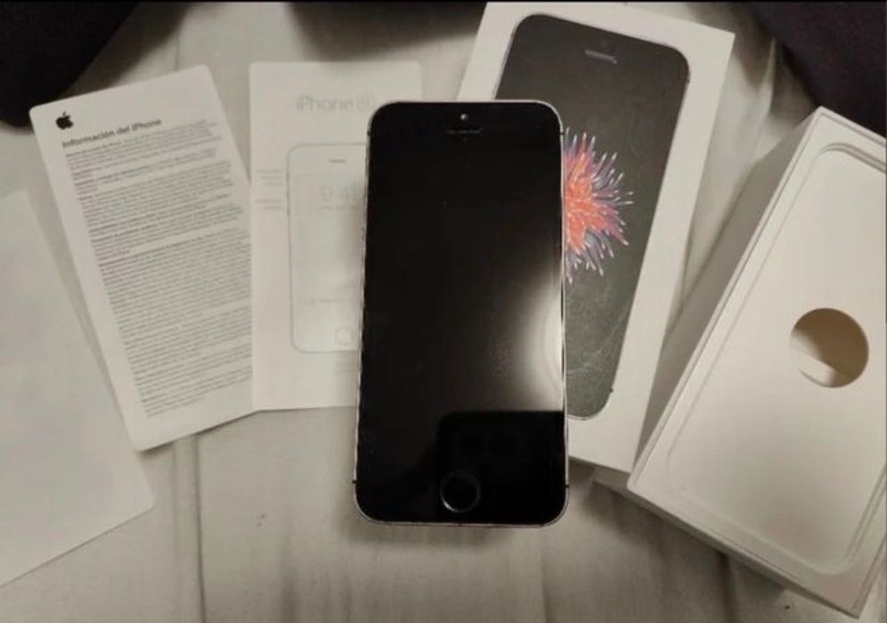 iPhone SE 64GB Szary (94% Bateria)