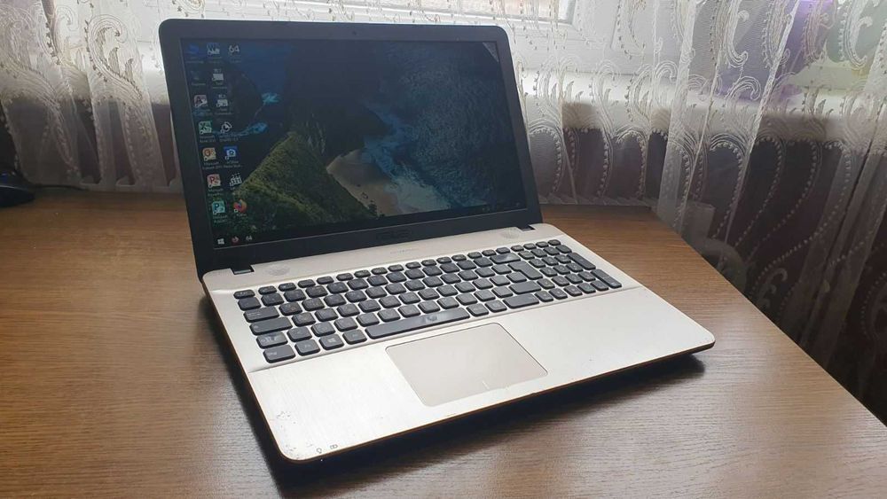 Надійний Asus R541U (RAM- 8 Gb /SSD/ батарея 4 год.)