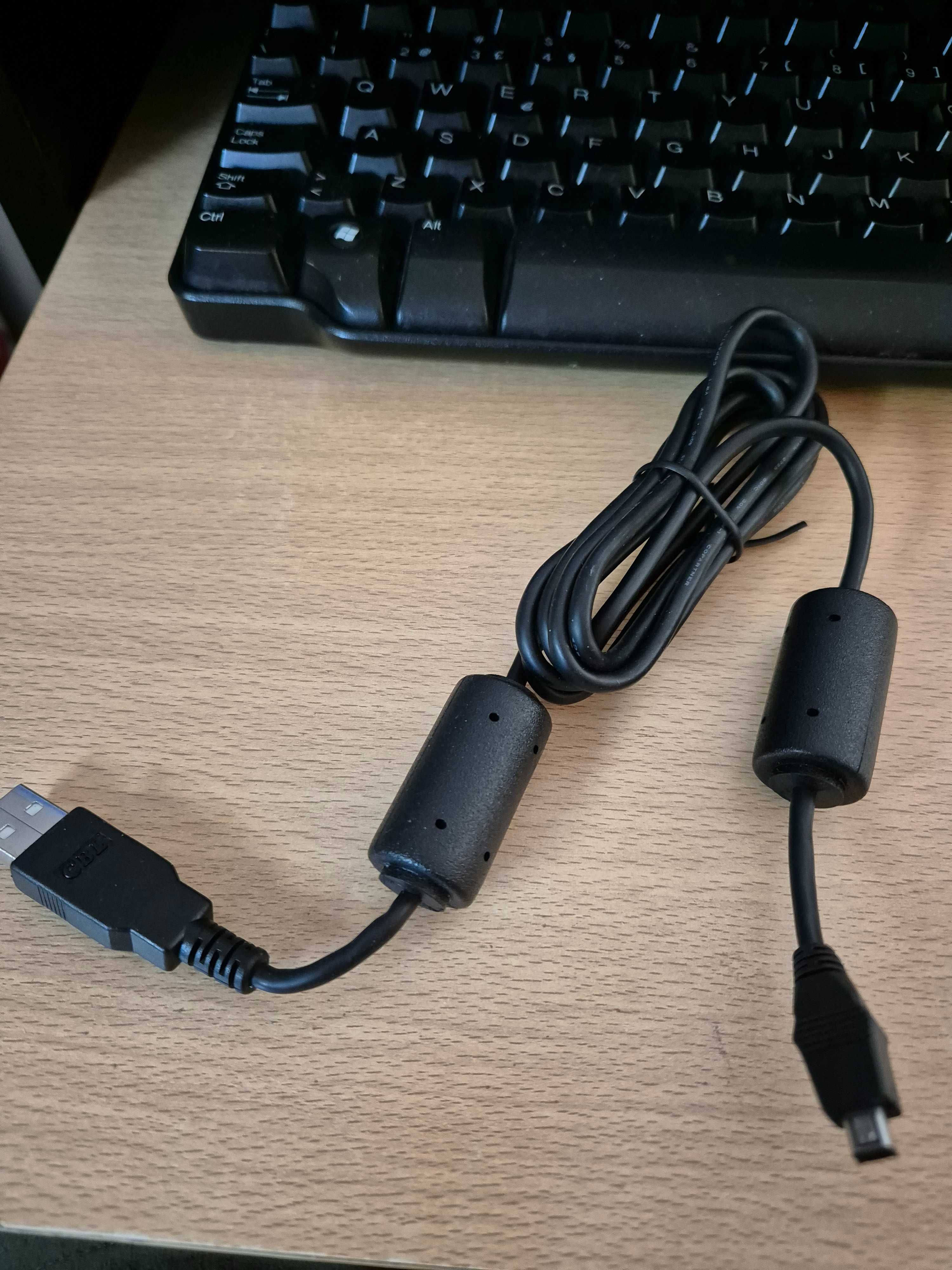 cabos usb vários para máquinas fotográficas