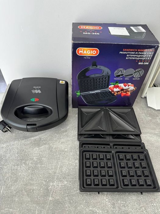 Мультимейкер (бутербродниця-вафельниця-гриль) MAGIO MG-366