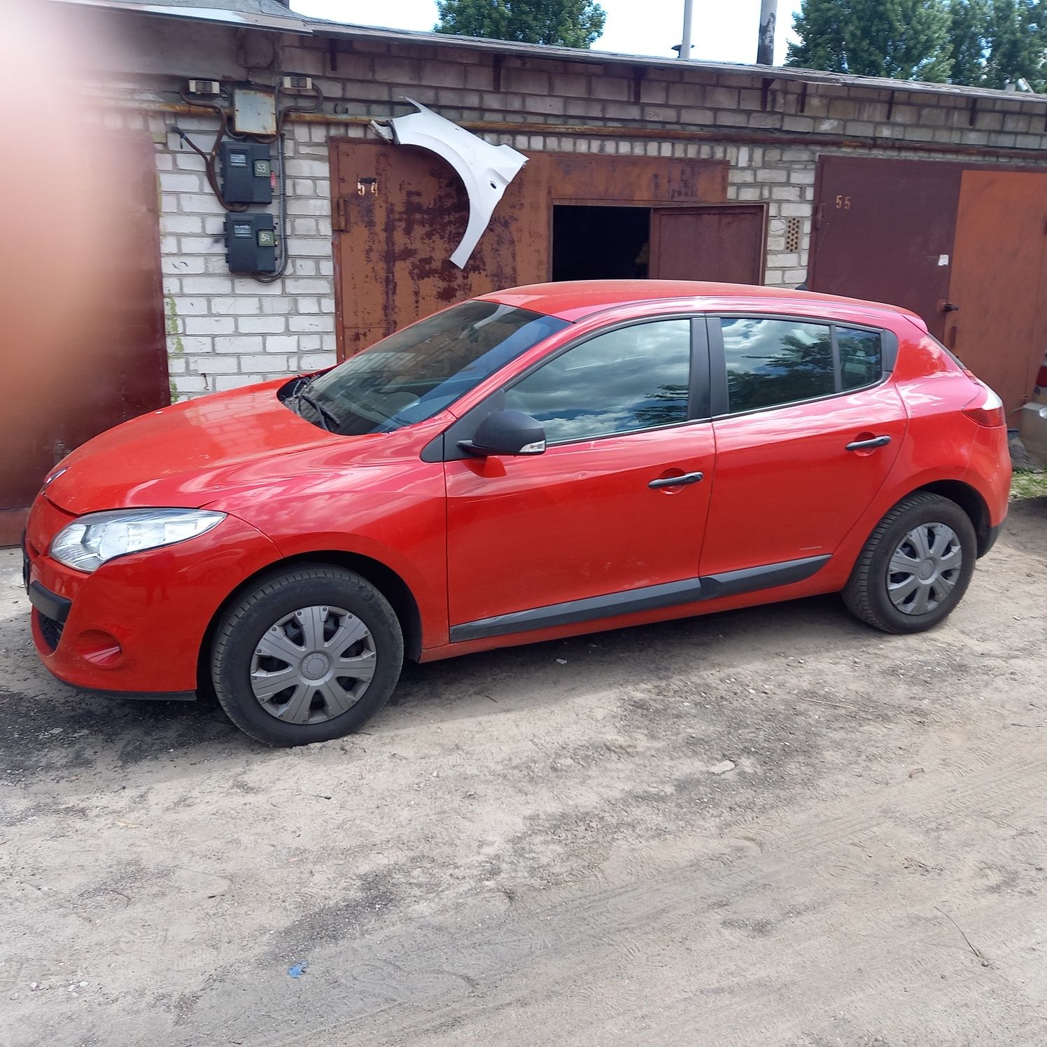 Разборка шрот Renault Megan капот дверь бампер фара стоп стекло ляда