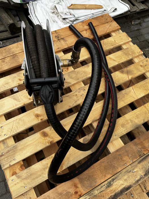 Zwijak węża do zbiornika paliwa