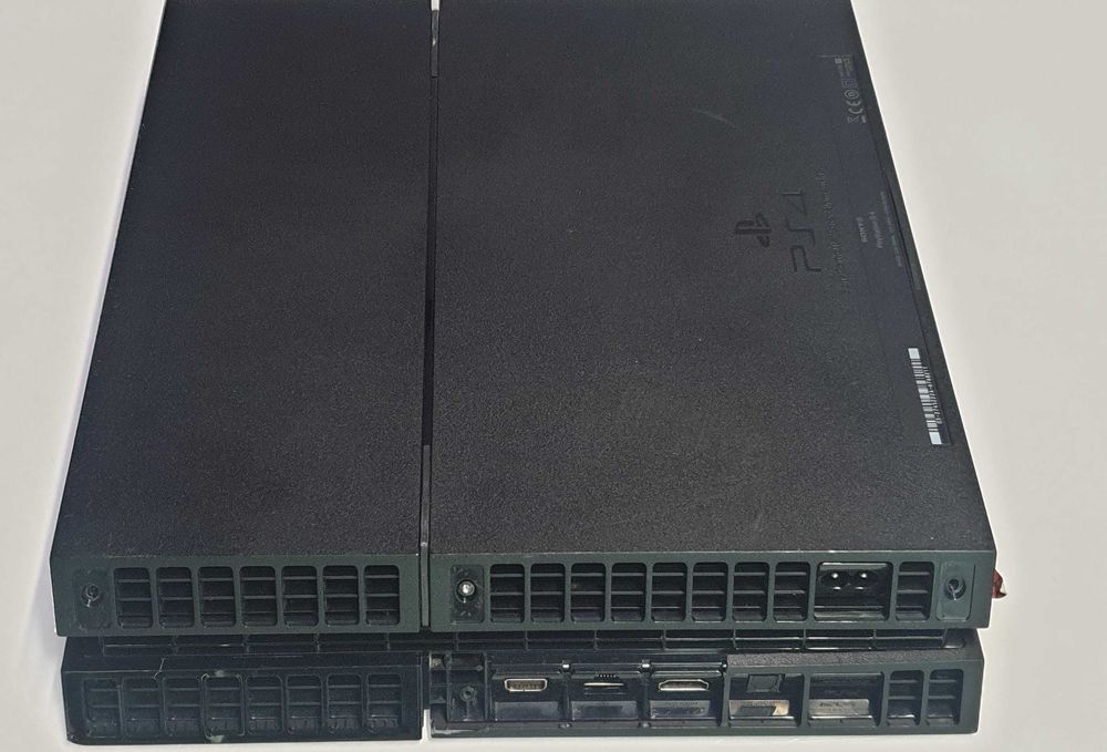 PlayStation 4 PS4 CUH-1004A