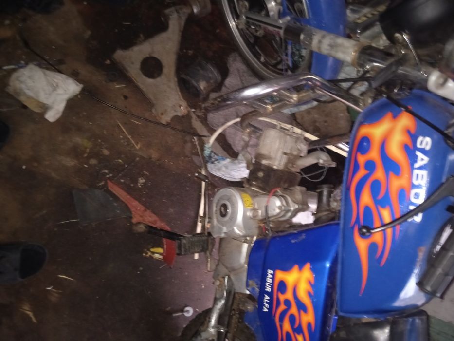 Продам мопед альфа супер сабур  кароче альфа в олх буде деть я їїзніма