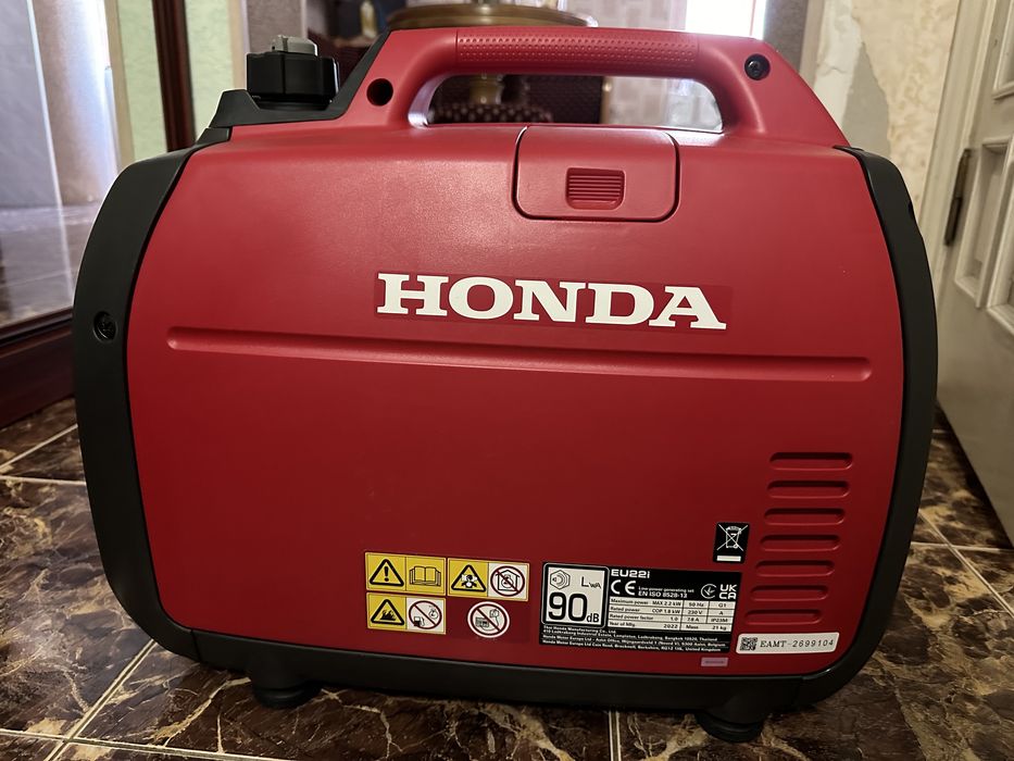 Інверторний Генератор Honda EU22i