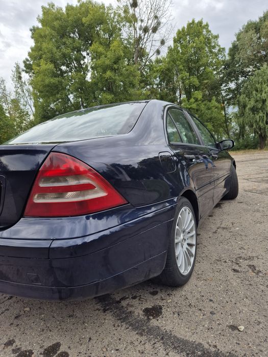 Mercedes Benz W203 2.2 CDI C-class