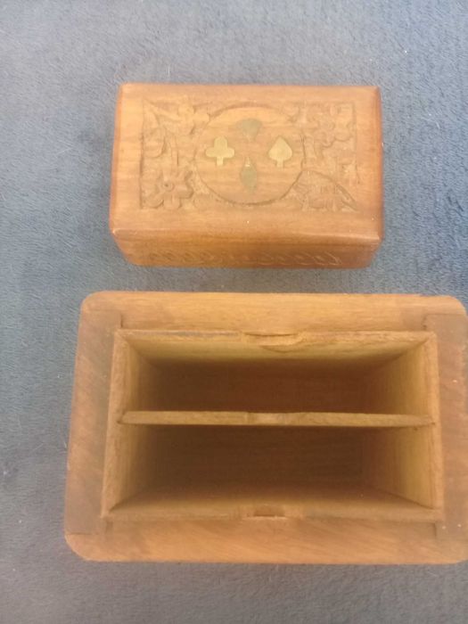 Caixa para carta e mealheiro