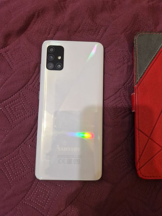 Продам Samsung galaxy a51 6/128