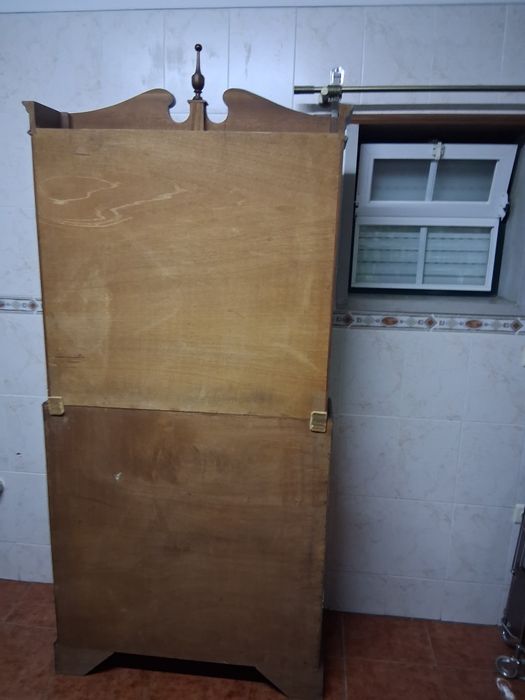 Papeleira com Alçado