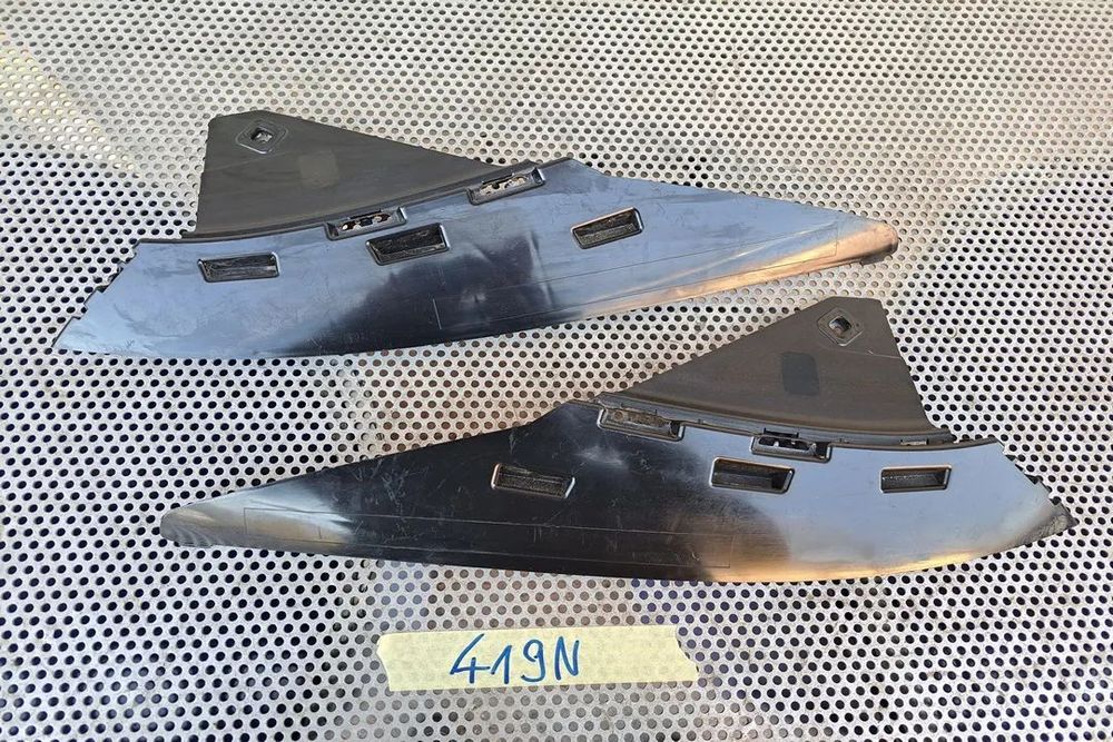 Mercedes W118 CLA Ślizg Zderzaka Górny Lewy i Prawy Przód Wspornik Mocowanie