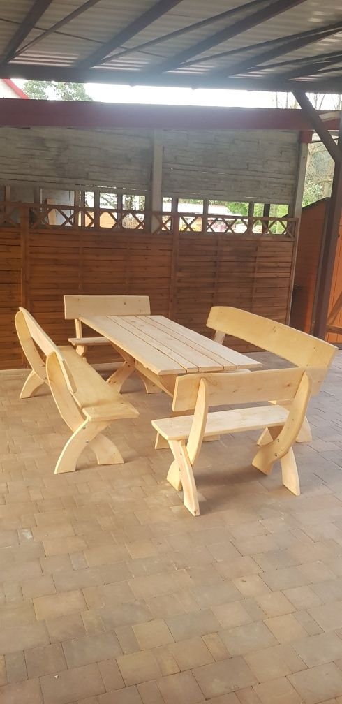 Meble ogrodowe, stół, ławki, dostępne od ręki