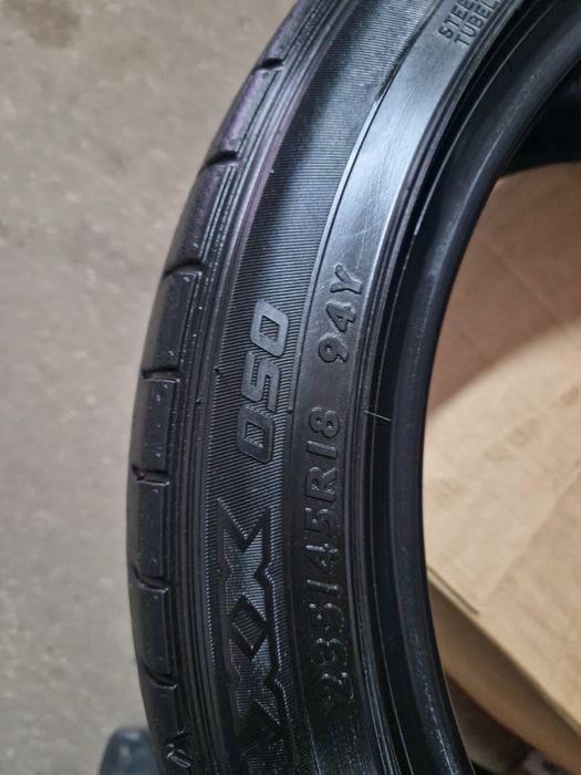 Шины Dunlop 235/45/18
