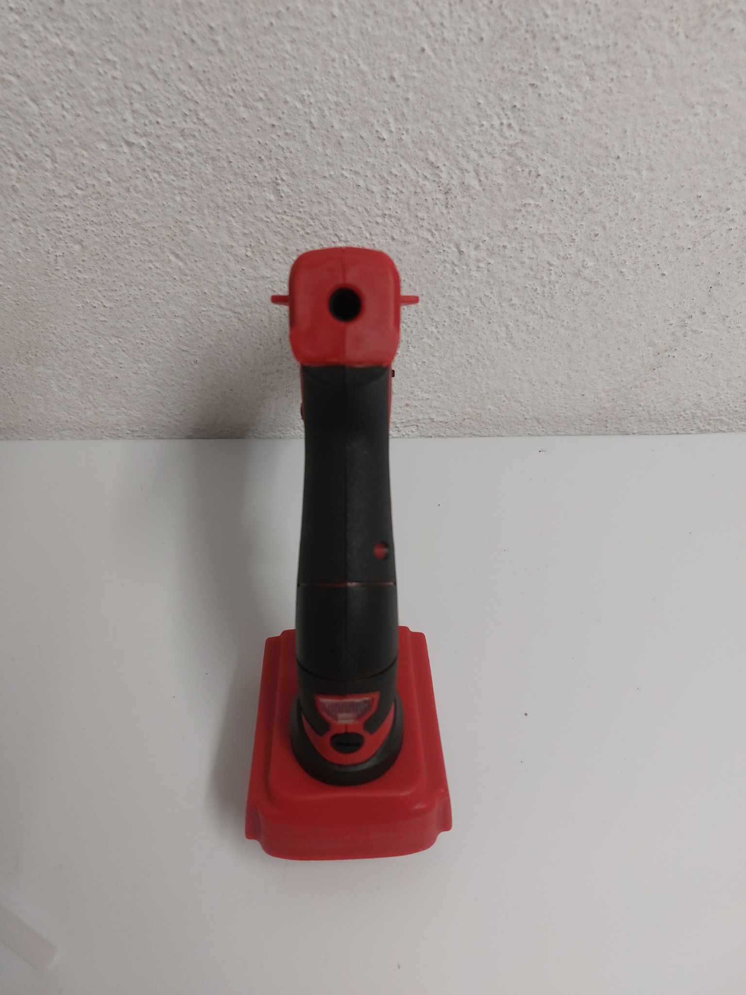 Pistolet do kleju na gorąco na baterie Milwaukee M18