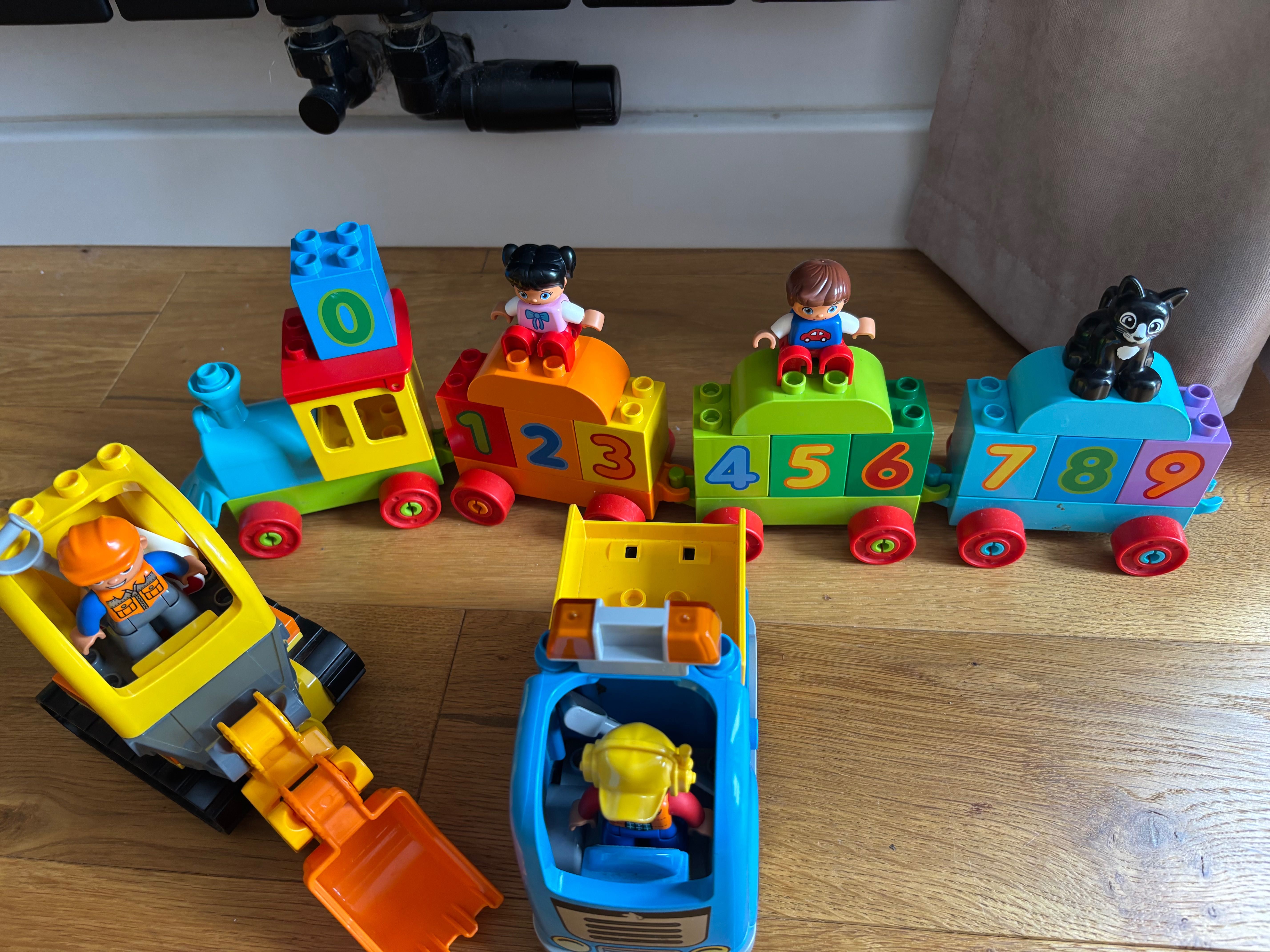 Lego duplo 3 zestawy LEGO Duplo 10812, 10847, 10859